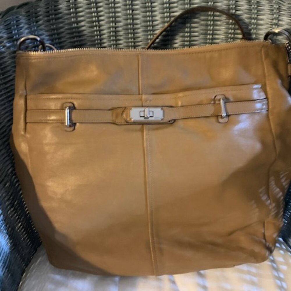 COACH leather purse/laptop bag, front snap pocket, zip, COACH tags
